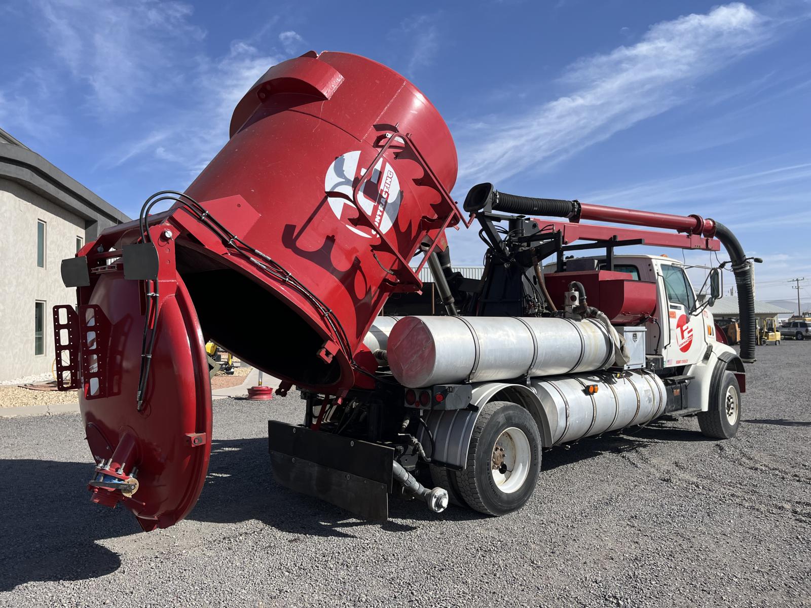 ./imagenes/INVOICE/2019/18054/VACTOR 2110-P1 (6).JPG